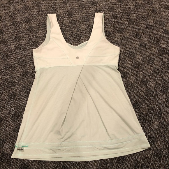 Lululemon workout top - Picture 2 of 6